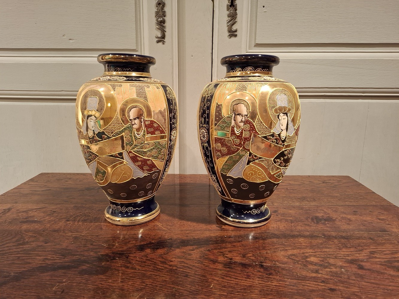 Paire de vases en céramique, De Satsuma Japon Epoque XIXème siècle.