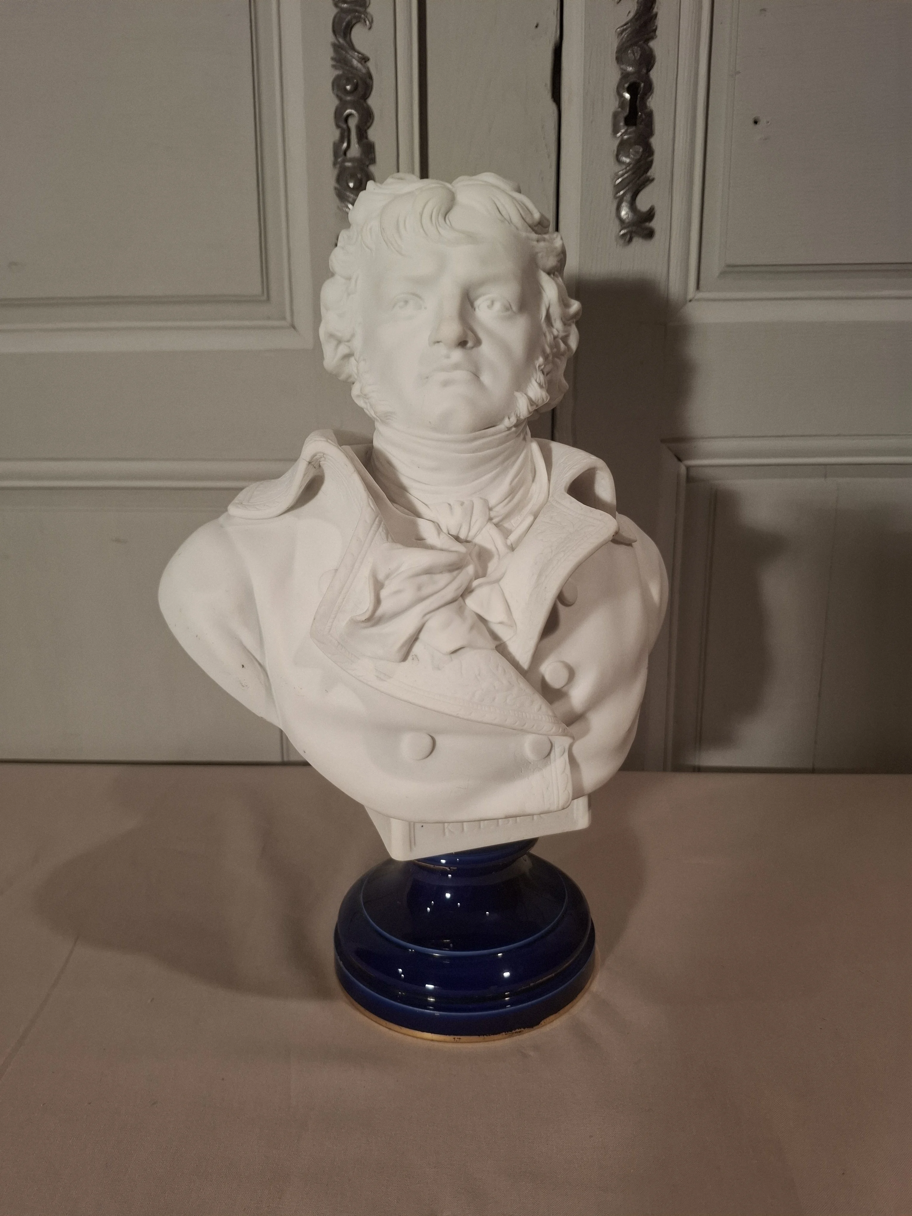 Sèvres buste en biscuit du Général Kléber, époque fin du XIXème siècle.